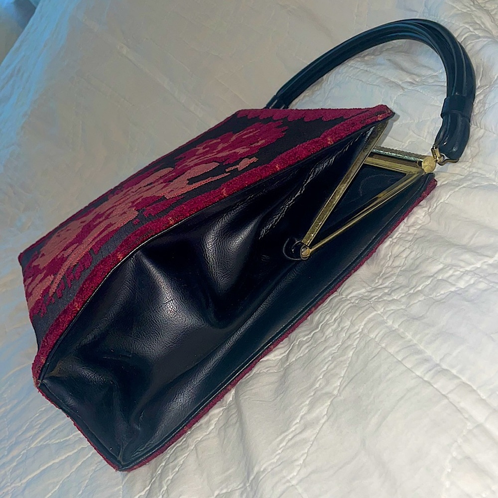 Vintage red and black tapestry bag - Picture 6 of 7